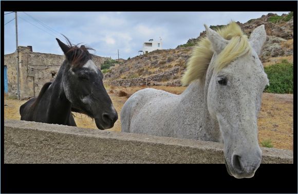 24-09-2019 Patmos: Blonde and Brunette