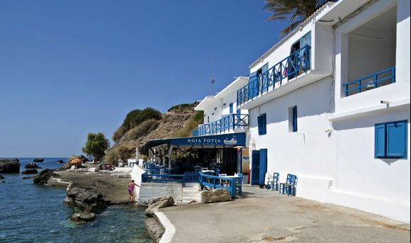 20-09-2021 Agia Fotia (2): A beautiful Taverne at Agia Fotia, a very relaxt place to be