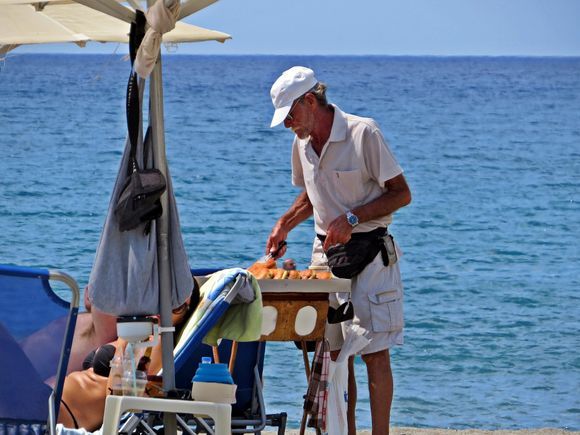 08-09-2021 South Crete: Plakias ......What you do between my snacks ?