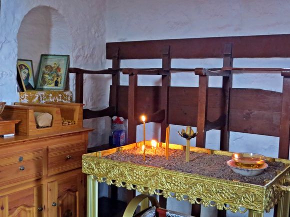 26-09-2019 Patmos: In a verry small church