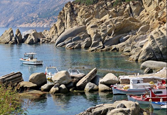 18-09-2020 Ikaria: Manganites .......The beautiful small harbour of Manganites