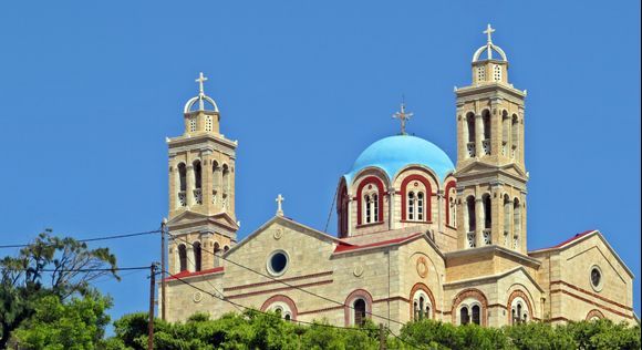 10-09-2022 Syros: Ano Syros ......Beautiful church at Ano Syros