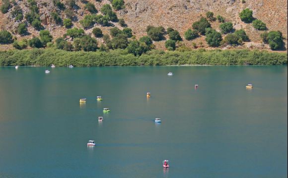 16-09-2023 Crete: Lake Kournas ........Lots of traffic on Lake Kournas