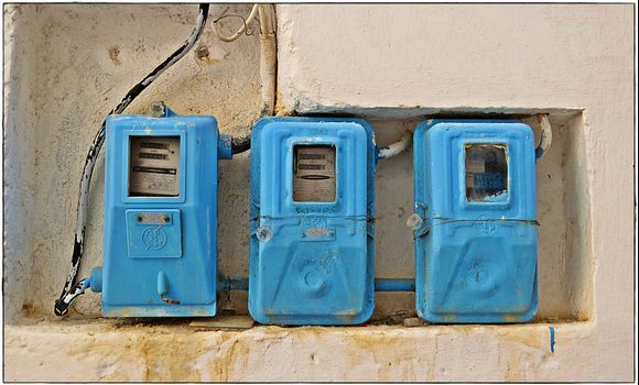 10-09-2022 Syros: Ermoupolis: Important to keep an eye on the electricity meters in these times of crisis 