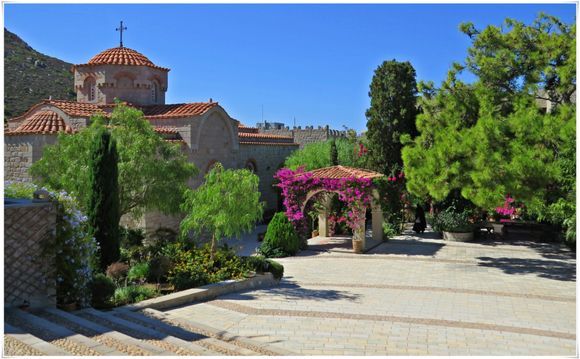 19-09-2022 Patmos: Evangelismos Monastery on Patmos. It is a wonderful monastery ...!!