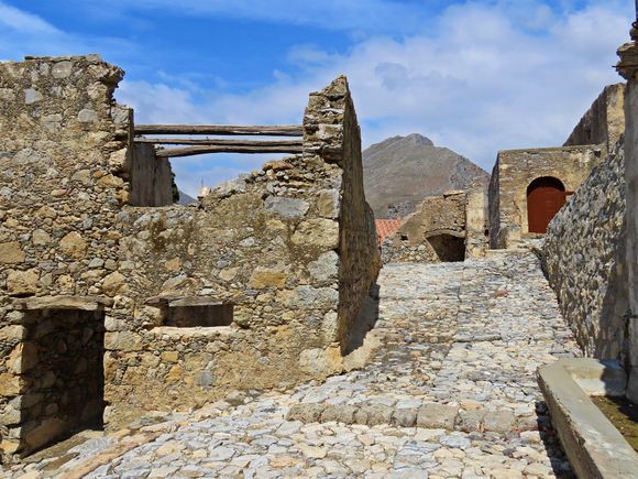10-09-2023 Crete: Old monastery near Preveli