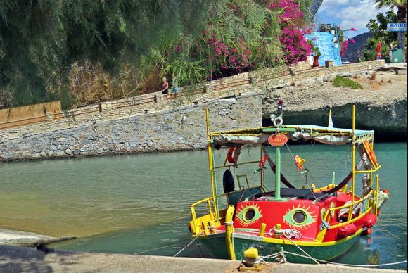 10-09-2021 Agia Galini: Colourful boat at Agia Galini