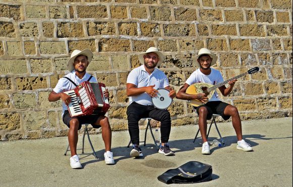 16-09-2021 Chania: Happy street musicians at Chania