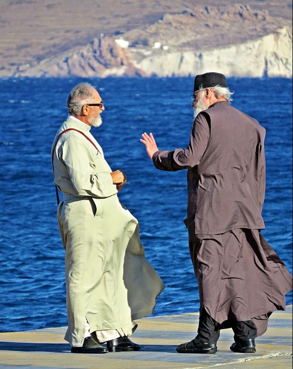 22-09-2022 Patmos: Skala ...........The right pope seemed to say: Shall I throw you in the water ?