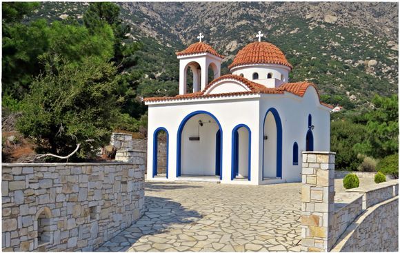 16-09-2020 Ikaria: Manganites ........Small church
