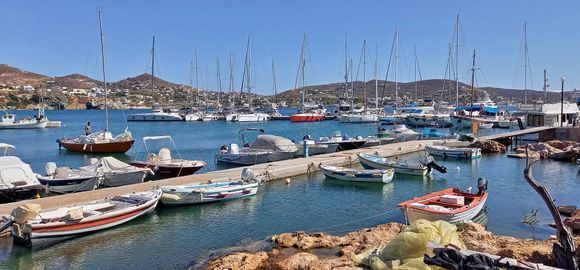 11-09-2022 Syros: Finikas .......View on the lovely harbour of Finikas