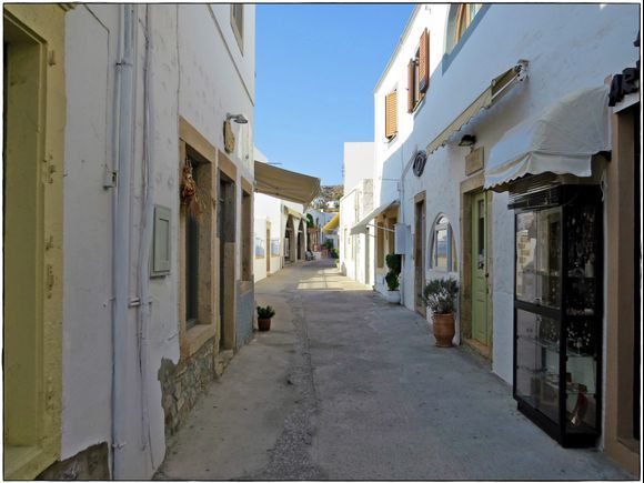 31-08-2020 Patmos: Skala ........Very quiet street in Skala because of the coronaperiod