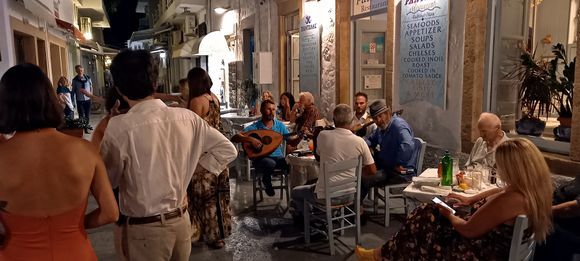 16-09-2022 Patmos: Skala ........Enjoy the food with live music 👍
