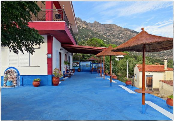 16-09-2020 Ikaria: Manganites .......A nice  blue floor
