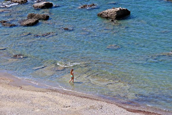 04-09-2023 Crete: Near Plakias ......Enough space for a cooling dip