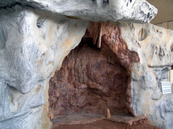 Petralona cave