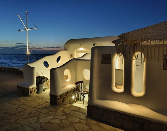 Probably the most beautiful public facilities (toilets) on Mykonos. No, I didn't pay to go in to view the interior :-))