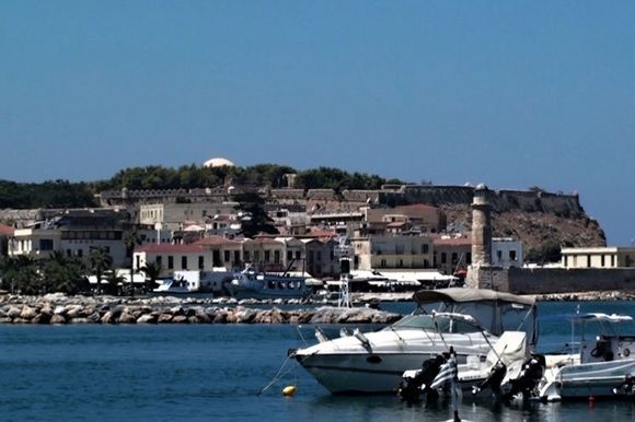 walk in Rethymno - view from the harbor
