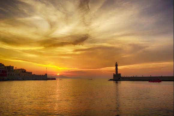 A scenic evening from the Chania old harbor.