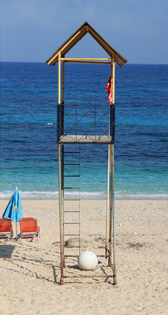 Baywatch tower at Petani beach