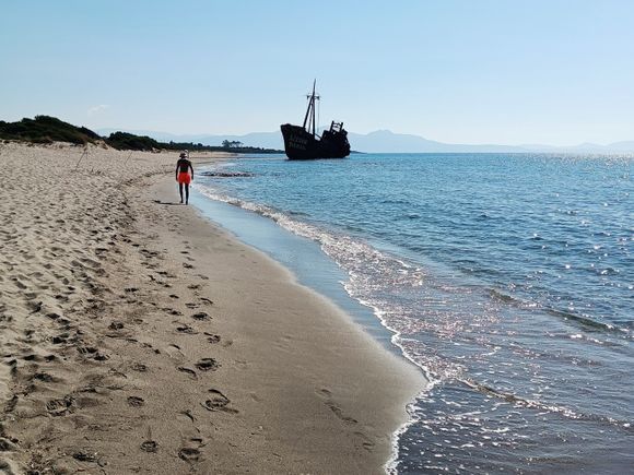 Dimitrios shipwreck - Valtaki beach