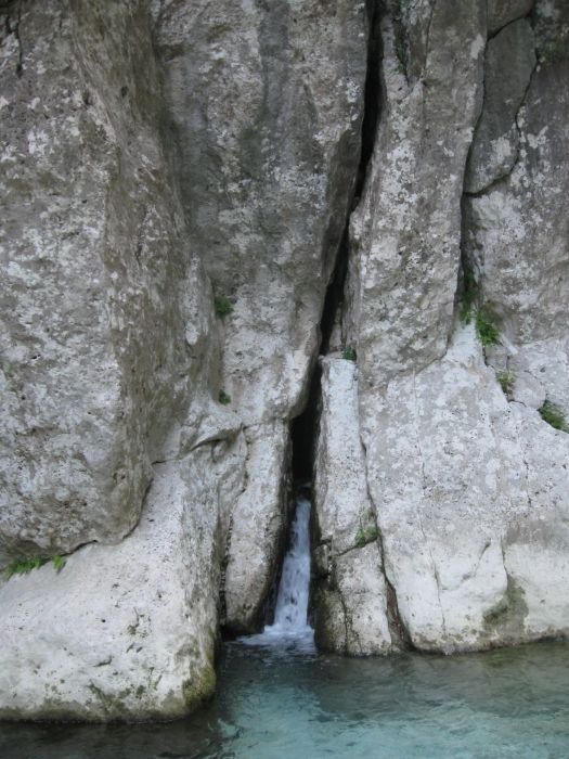 Acheron River: springs pour out of every crack in the rock...