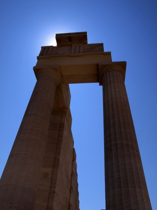 Sun, beauty in the ancient = Greece :)