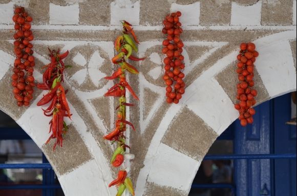 Chios - drying tomatoes and peppers
