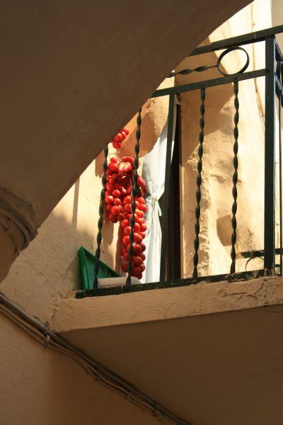 Drying tomatoes.