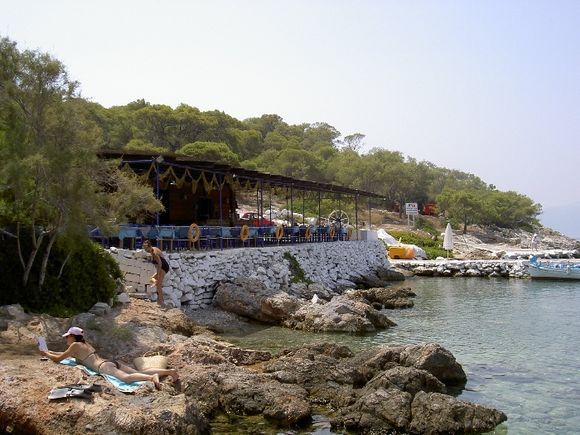 aponissos beach