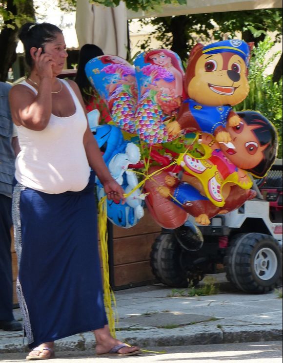 Balloon seller Unification of the ionian Islands