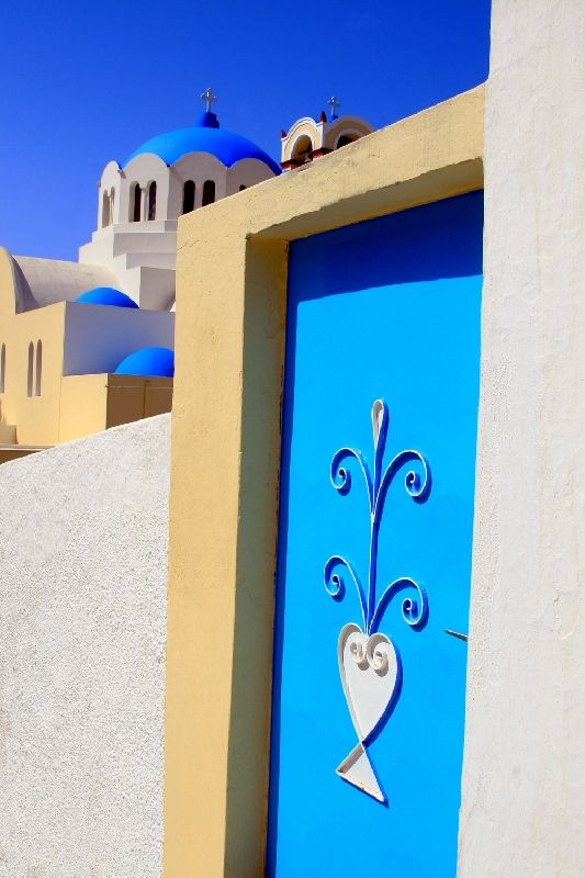 Blue door, Pyrgos village