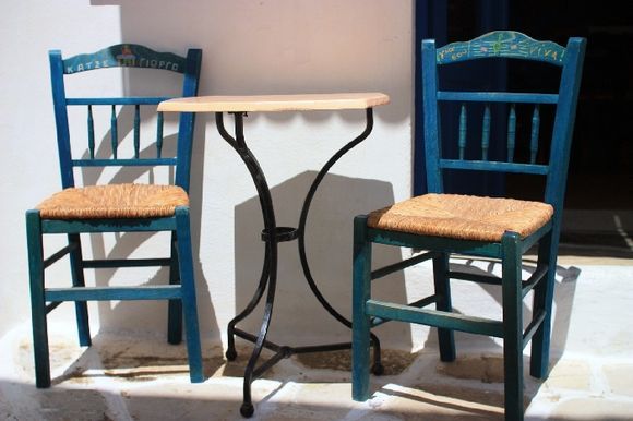 Chairs and table in Lefkes