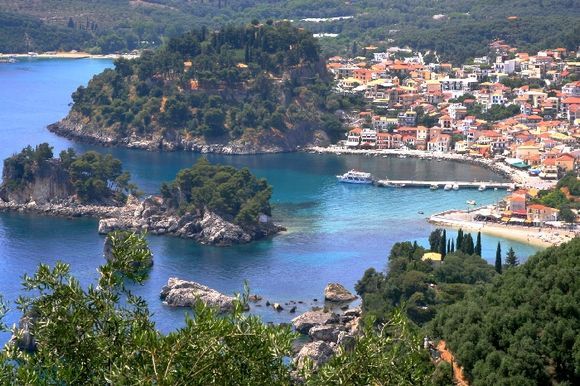 Parga bay with promontory, islets and vegetation