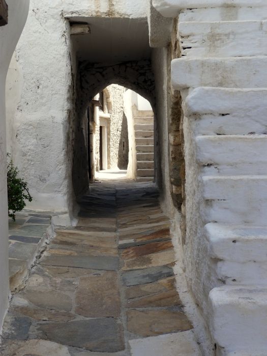 Paved alley,arch and steps in the Kastro