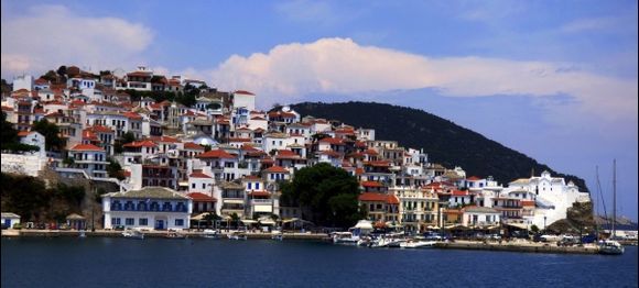 General view of Skopelos town