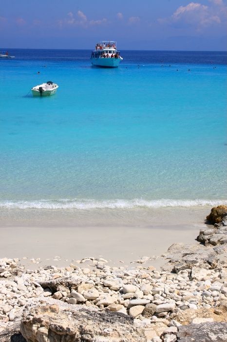 White beach, Antipaxos