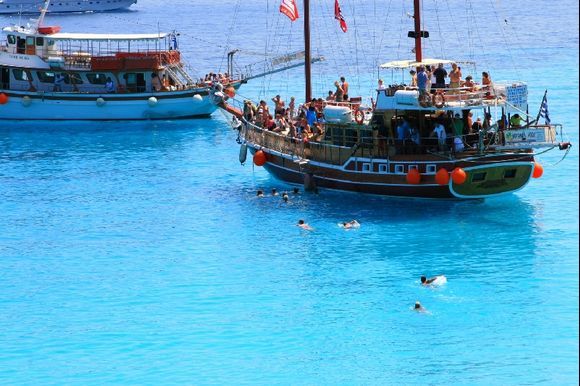 Excursion boats, Antipaxos