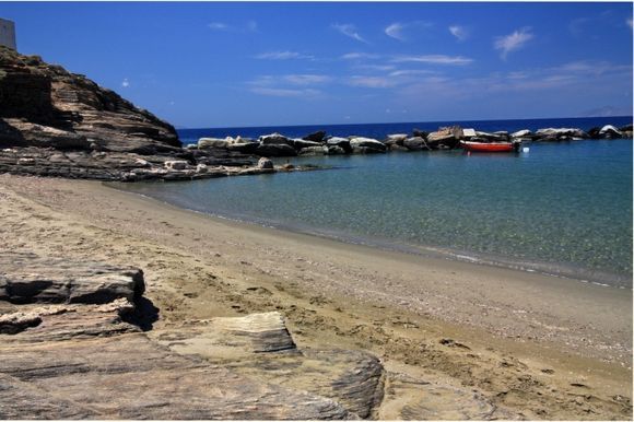 Ormos Isternia quiet beach
