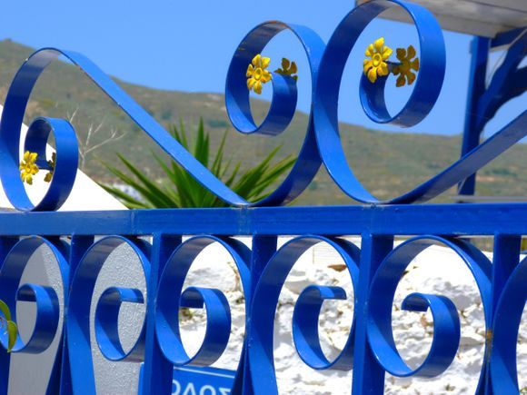 Blue gate, Aegiali
