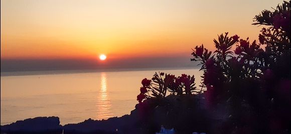 My sunrise, my sea, my beautiful island...
❤