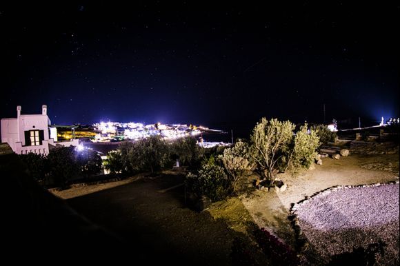 I can't wait to show you the first  photos downloaded on laptop...
Koufunissi
3 am 
8 mm lens 
the stars, the olive trees,  the lighths and Greece