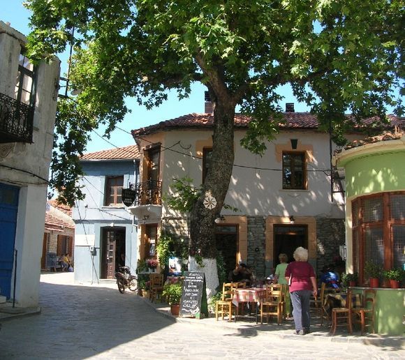 Argalasti : a hill main village, here you can find money!, fuel!, some shops and a market