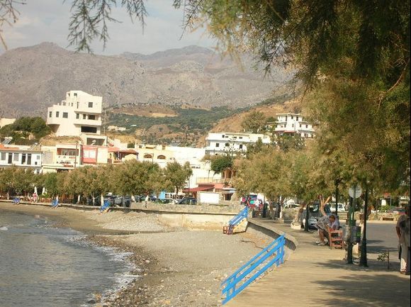 seapromenade of the little harbour plakias with good fishrestaurants- south of crete