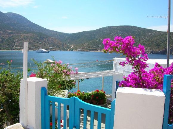 The bay of faros with all the typical greek colours you\'l find on the cycladic islands - sifnos