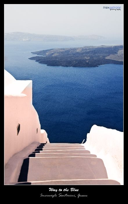 2009, Santorini
Way to the Blue by Max Patrone