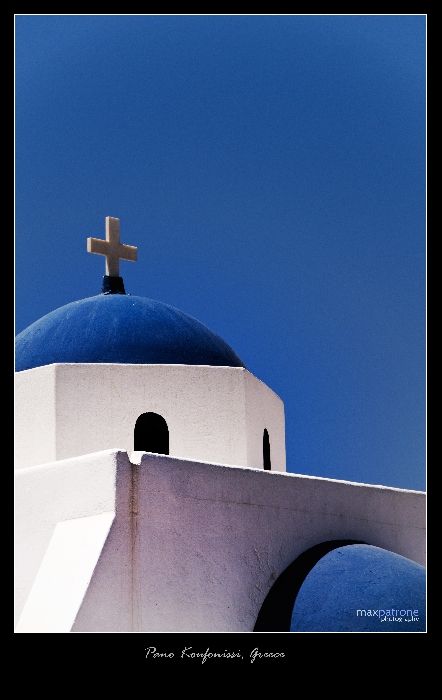 2009, Pano Koufonissi
Blue & White by Max Patrone