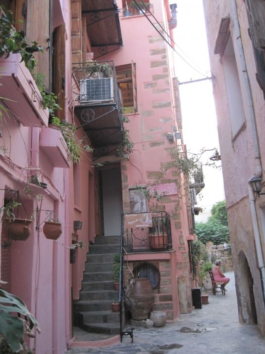 all is pink in Chania