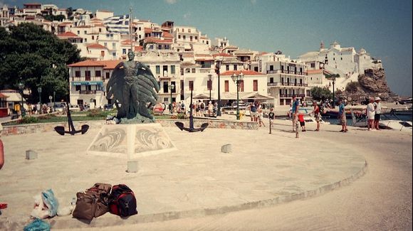 Monument to the unknowen fisherman Skopalos harbour