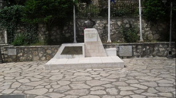 Monument at Spartochori